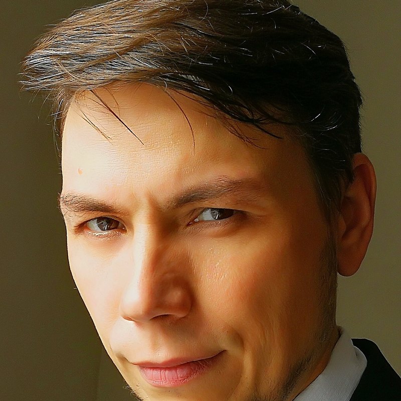 Iván Escudero, editor de SuplementosMujer